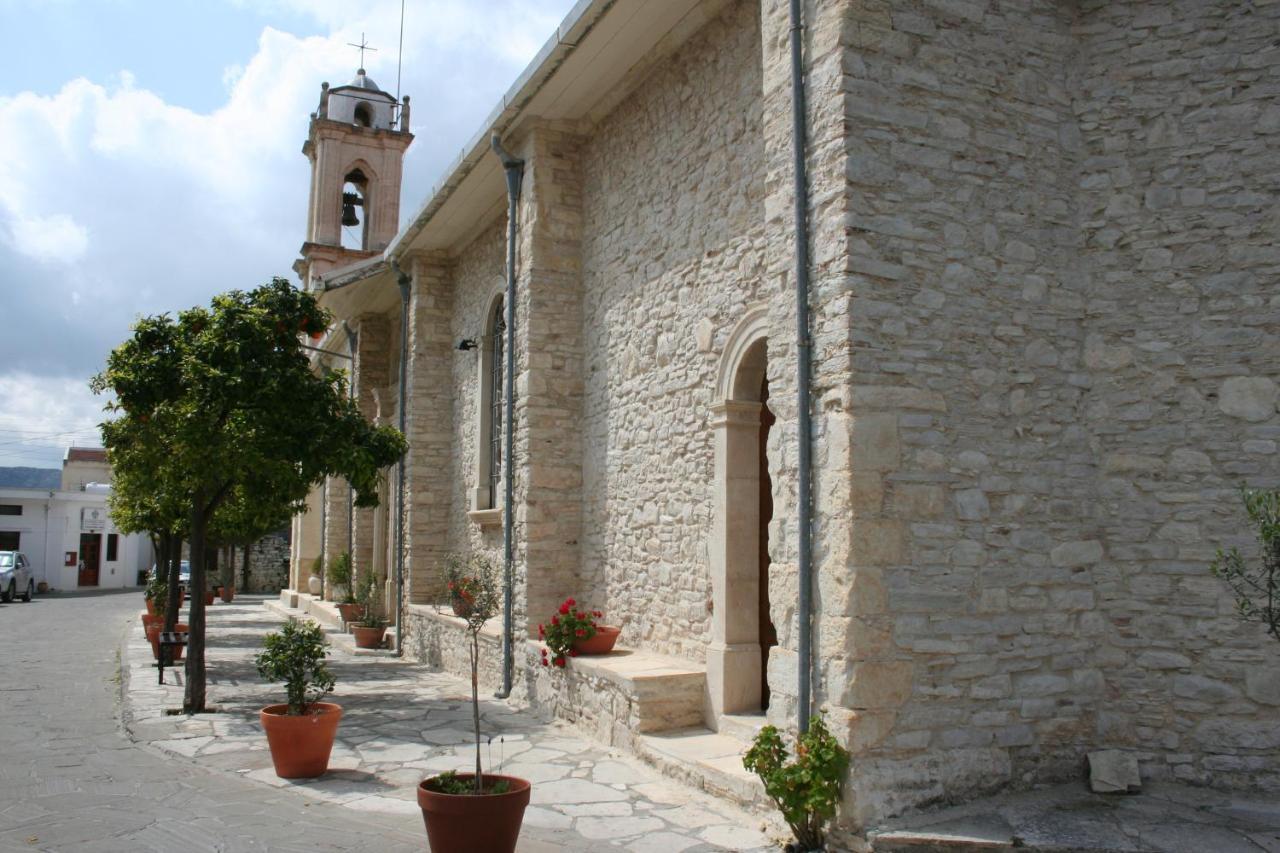 The Spidaki Hotel Lania Exterior photo