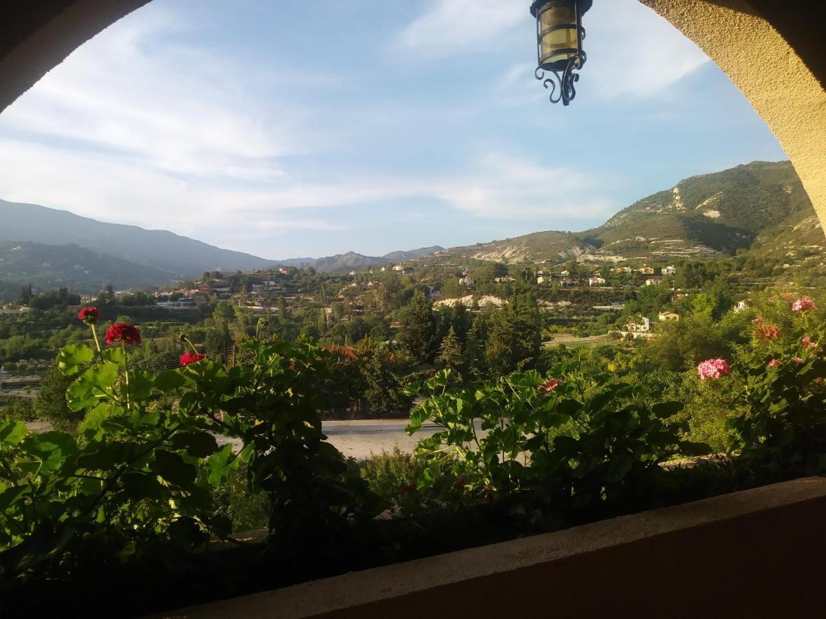 The Spidaki Hotel Lania Exterior photo